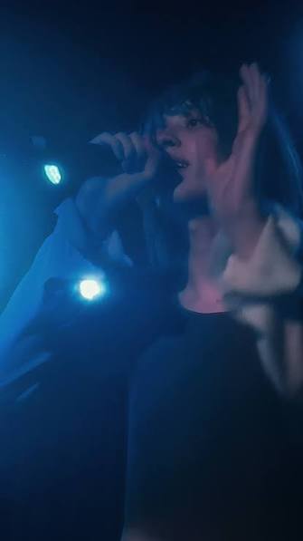 kuru on stage